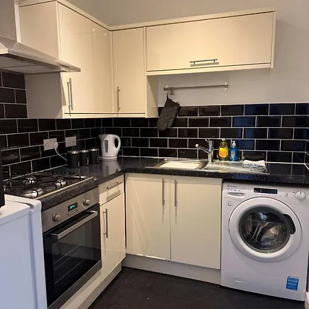 Gem Cozy 1-bedroom Flat With Kitchen & Free Wifi Apartment *