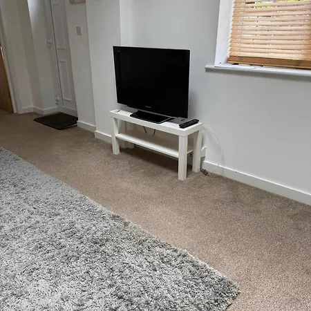 Gem Cozy 1-bedroom Flat With Kitchen & Free Wifi *